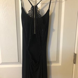 LACE OPEN BACK BLACK DRESS